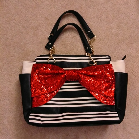 Betsey Johnson Handbags - Betsy Johnson tote